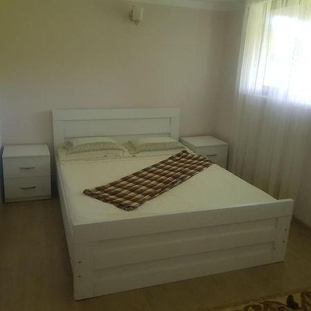 Hotel Shaumiani Kutaisi Zewnętrze zdjęcie